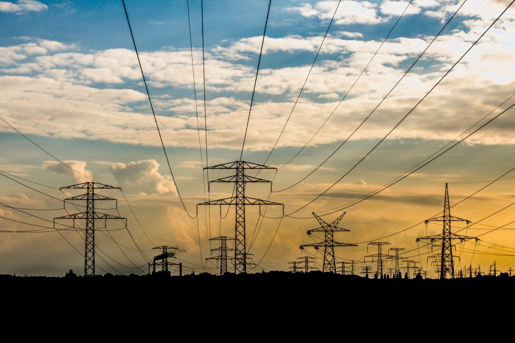 słup linii wysokiego napięcia, elektrownia